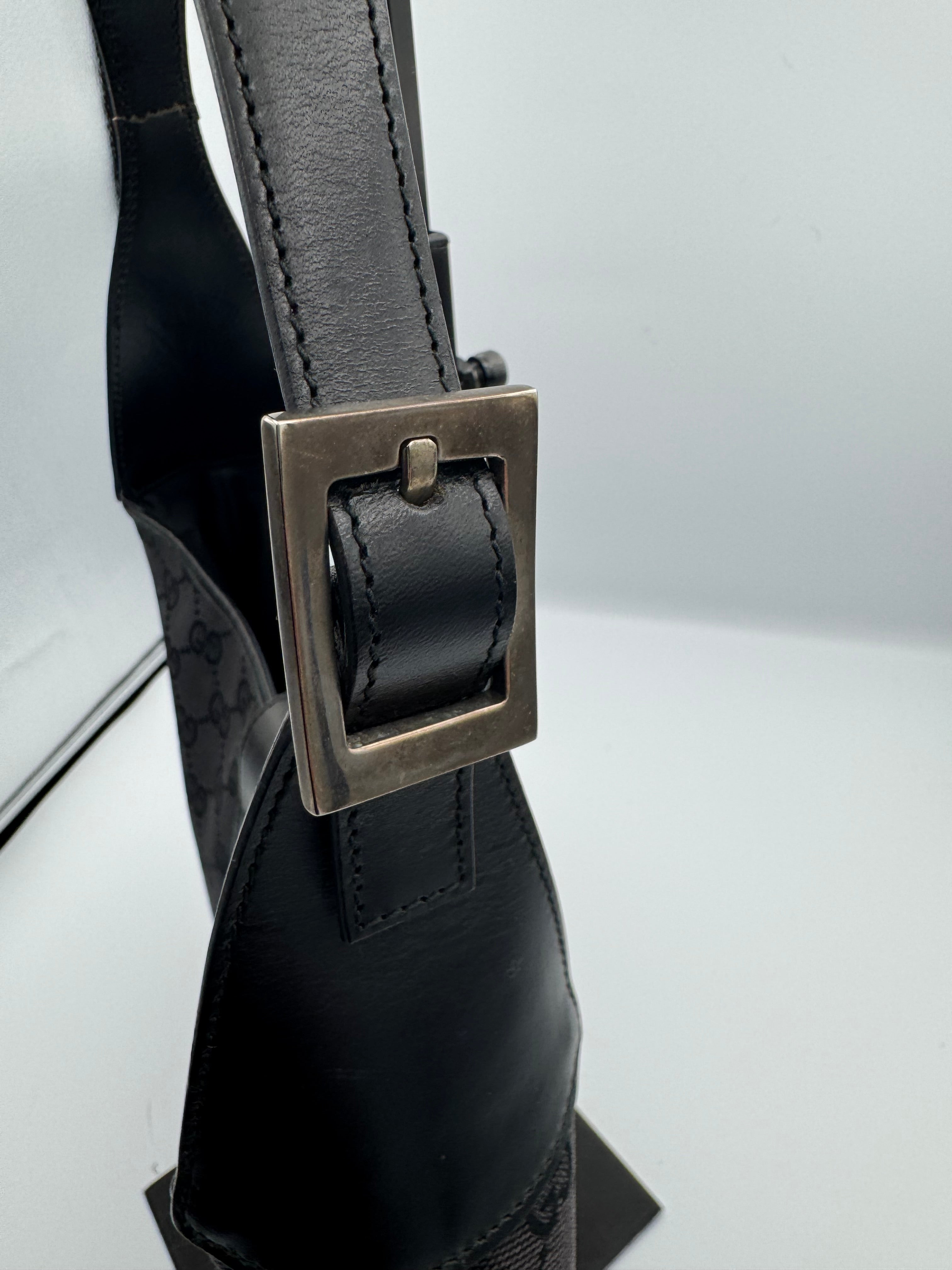 GUCCI JACKIE GG BLACK LEATHER CANVAS SHOULDER BAG - VERY GOOD CONDITION